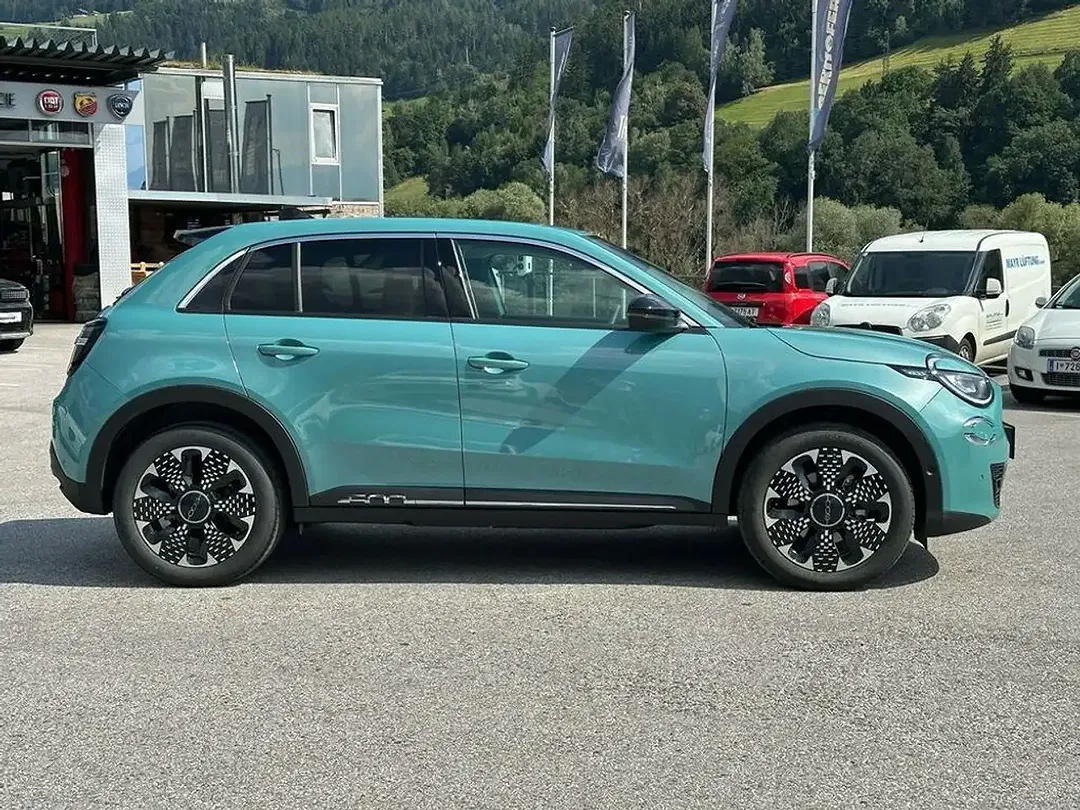 Fiat 600 EV La Prima - Thumbnail 7