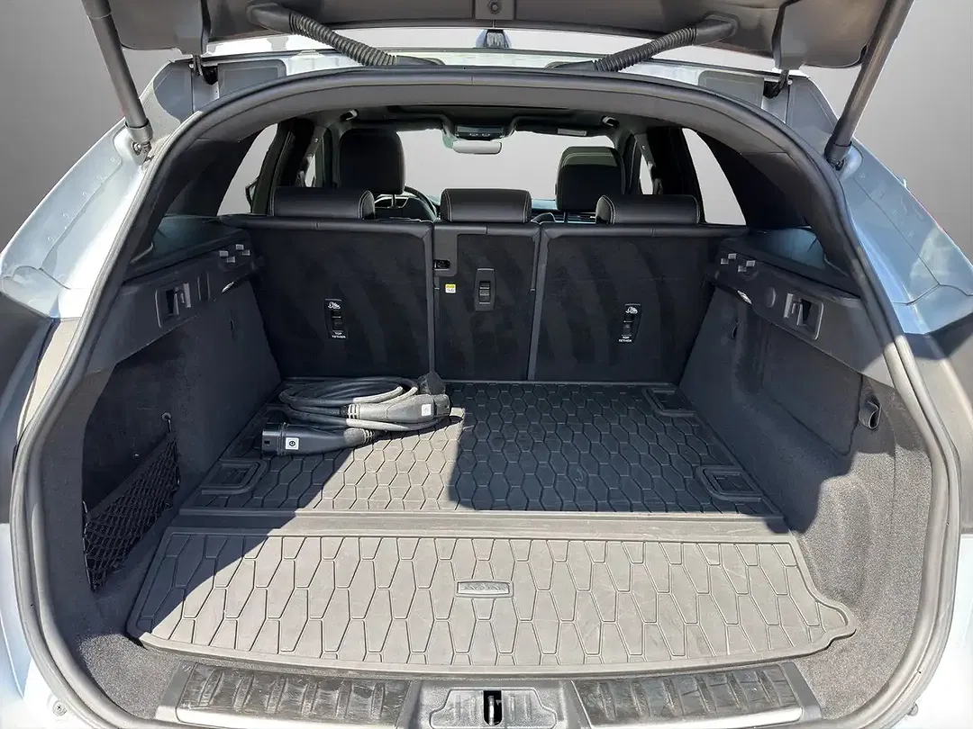 Jaguar F-Pace P400e 4x4 R-Dynamic S - Thumbnail 9