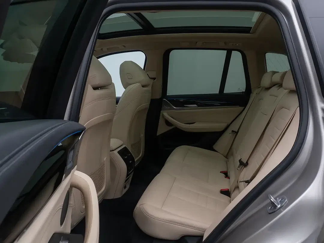 BMW X3 - Thumbnail 25