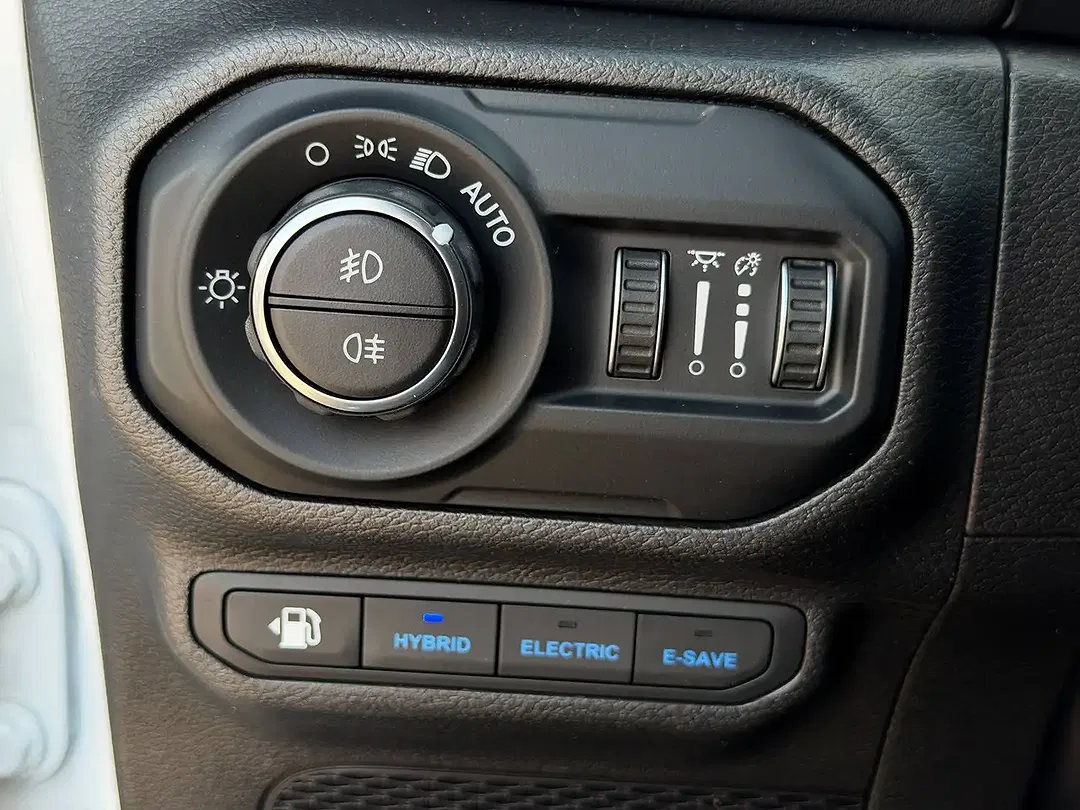 Jeep Wrangler 2.0 PHEV Turbo 4xe Sahara - Thumbnail 7