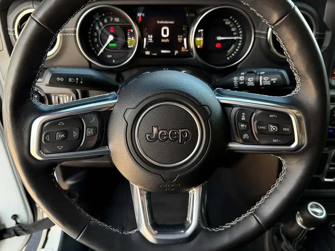 Jeep Wrangler 2.0 PHEV Turbo 4xe Sahara - Thumbnail 8