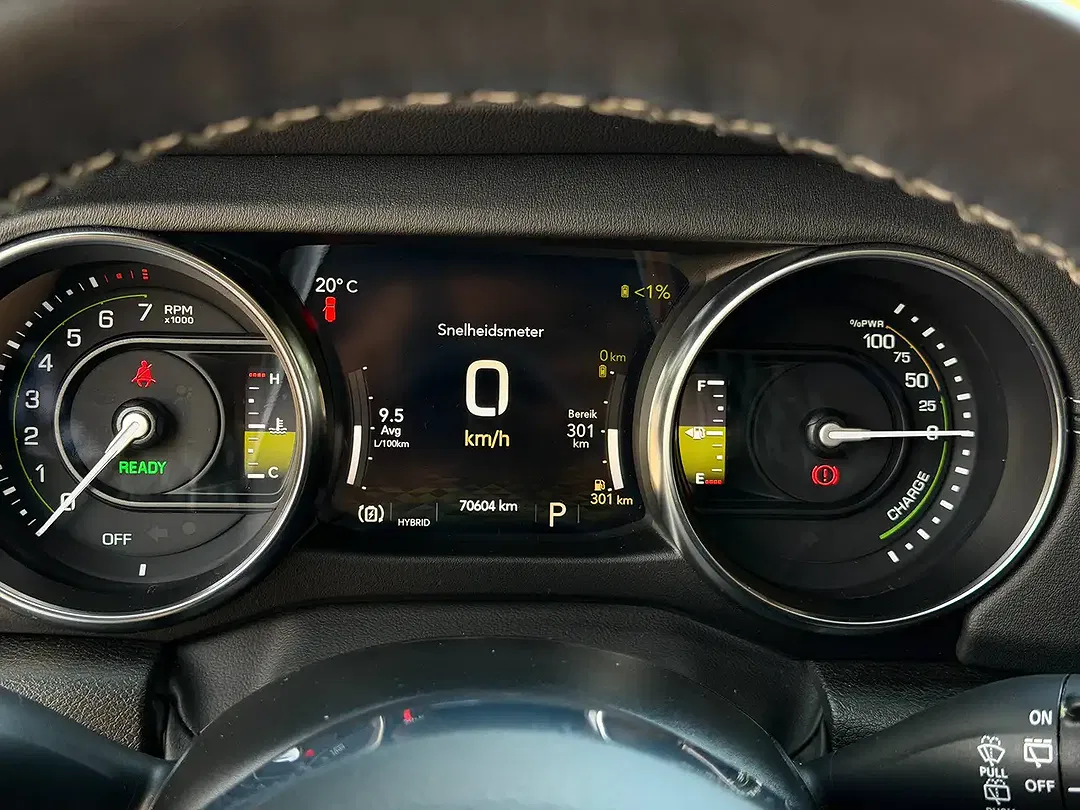 Jeep Wrangler 2.0 PHEV Turbo 4xe Sahara - Thumbnail 9