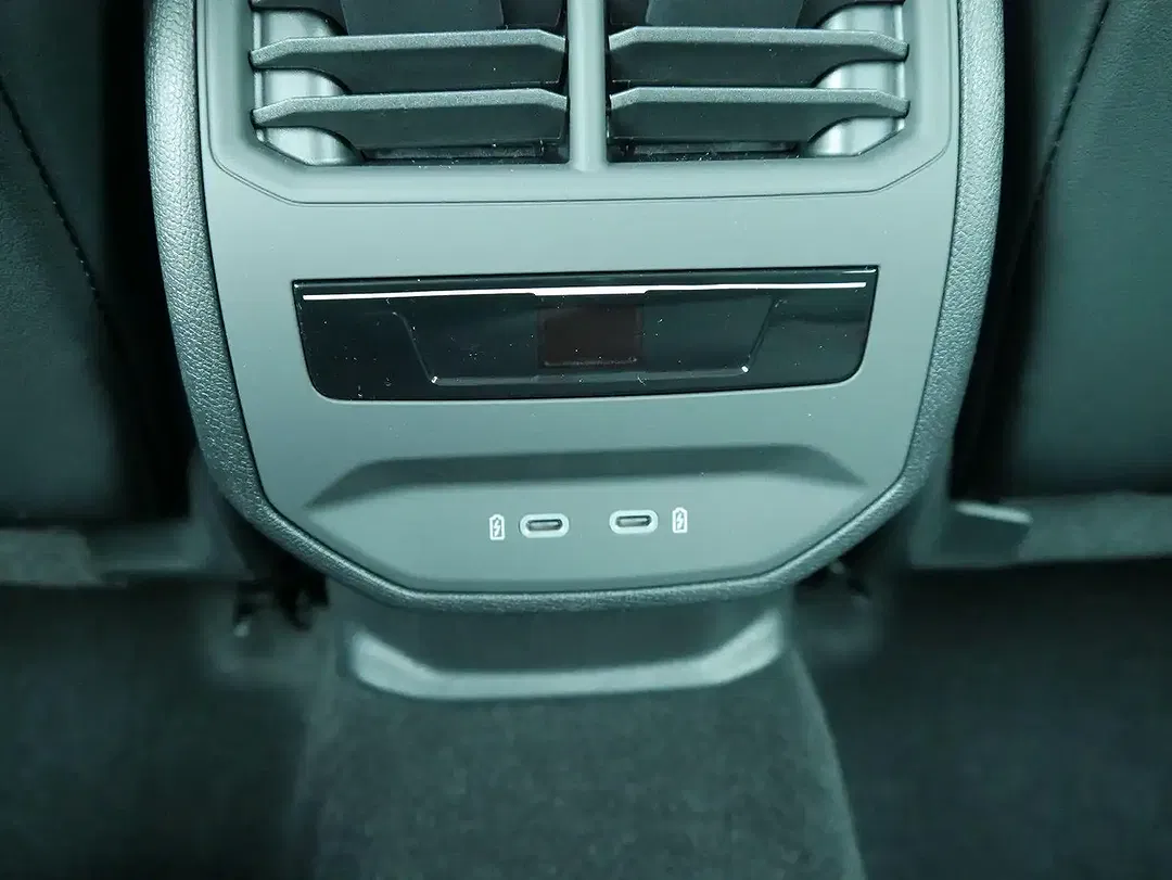 SEAT Leon 2.0 TDI DSG FR - Thumbnail 9