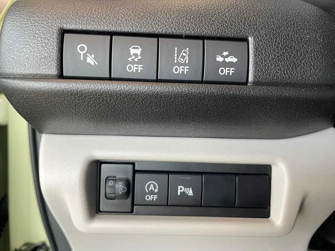 Suzuki Swift Hybrid 1.2 Club - Thumbnail 10