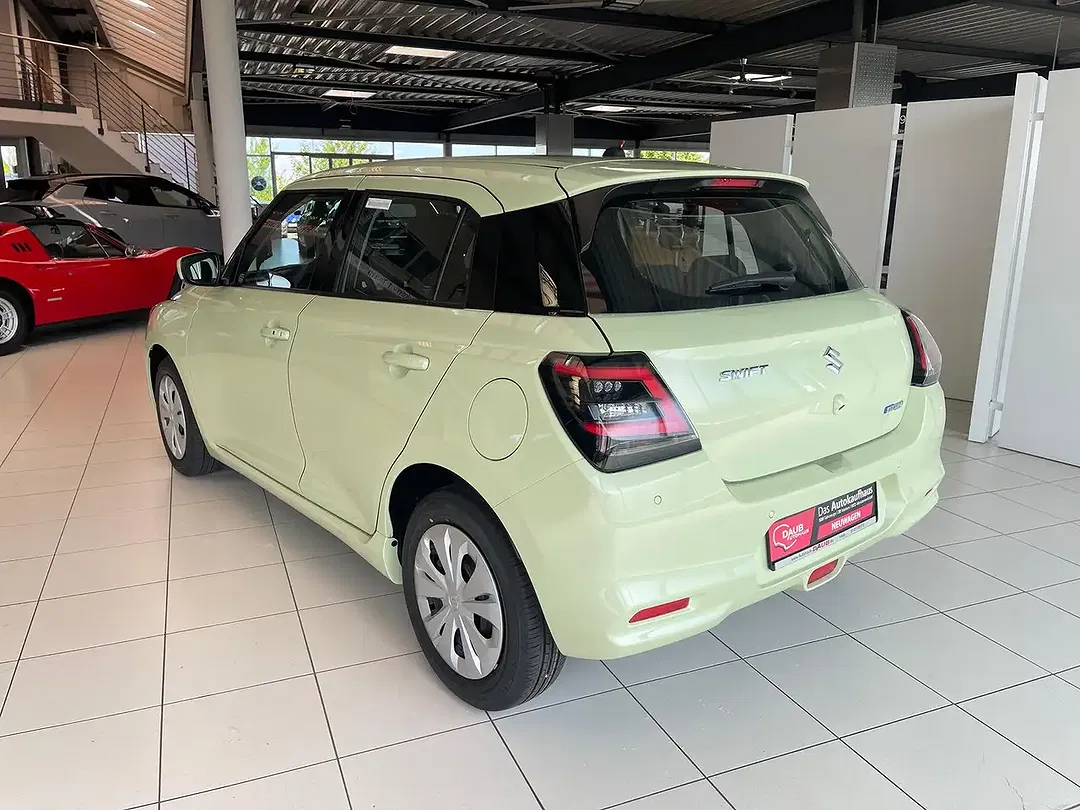 Suzuki Swift Hybrid 1.2 Club - foto 2