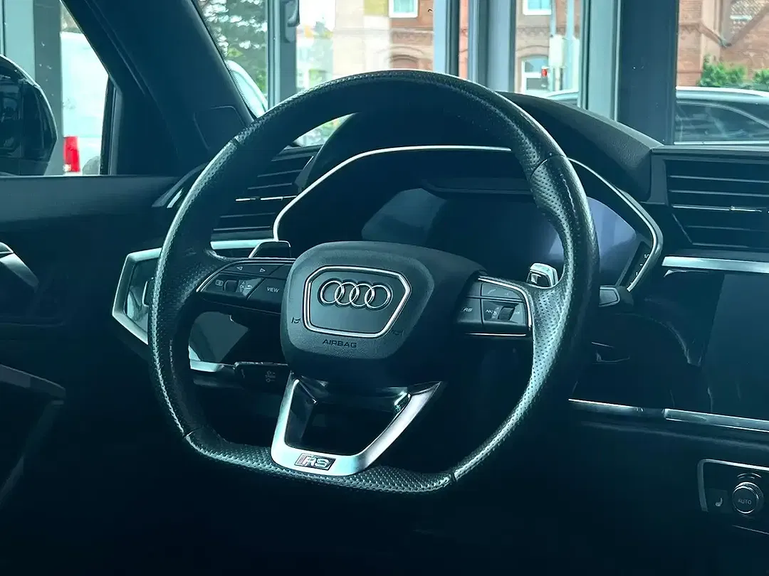 Audi RS Q3 2.5 TFSI quattro - Thumbnail 12