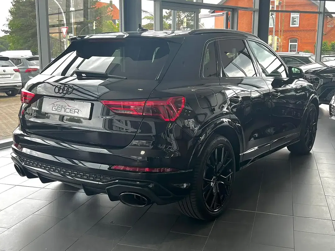 Audi RS Q3 2.5 TFSI quattro - Thumbnail 4