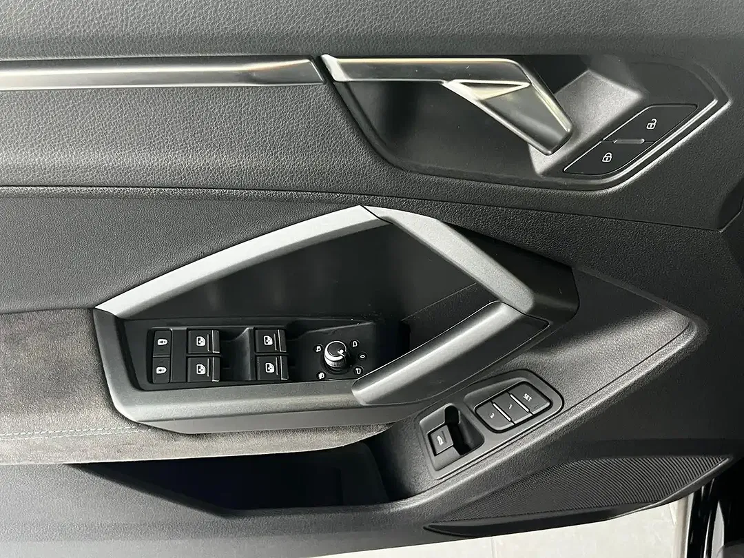 Audi RS Q3 2.5 TFSI quattro - Thumbnail 7
