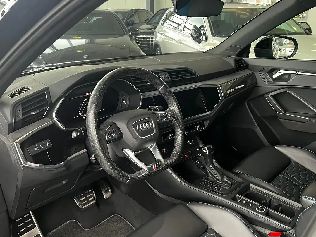 Audi RS Q3 2.5 TFSI quattro - Thumbnail 8