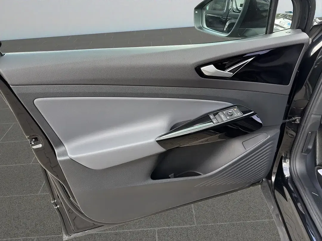 Volkswagen ID.5 Pro - Thumbnail 8