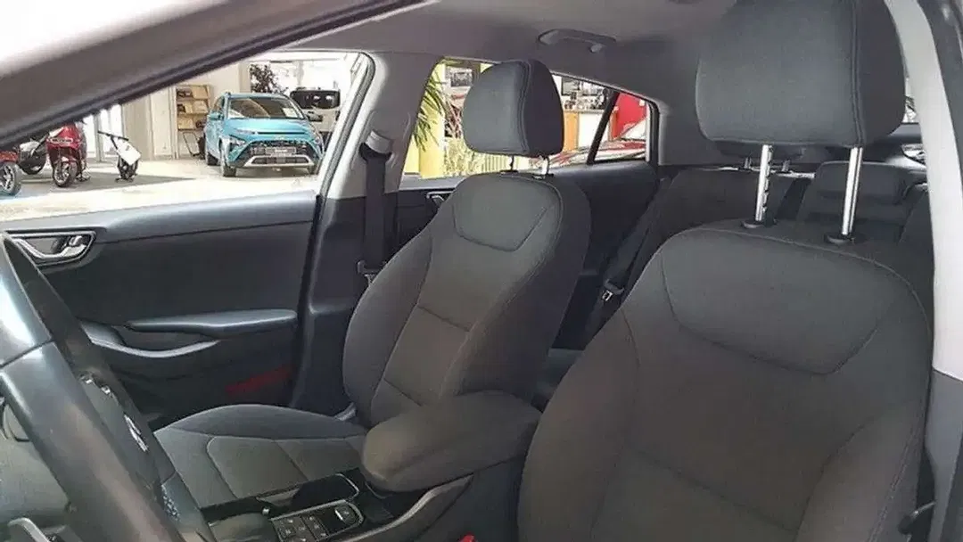 Hyundai IONIQ AUT - Thumbnail 10