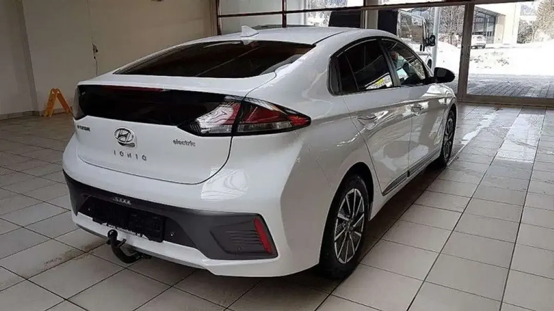Hyundai IONIQ AUT - Thumbnail 5