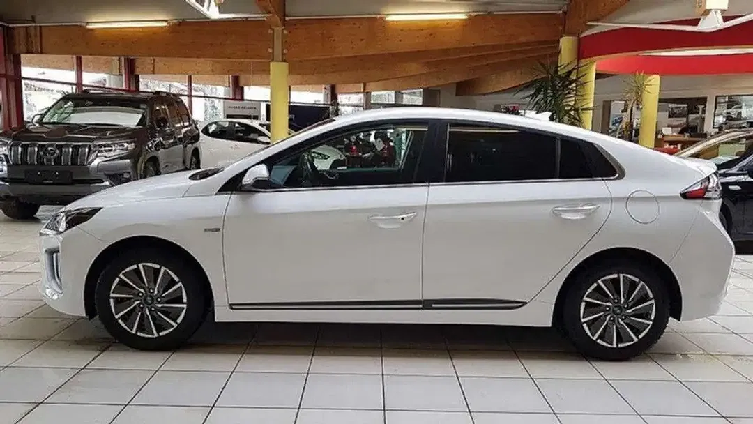 Hyundai IONIQ AUT - Thumbnail 8