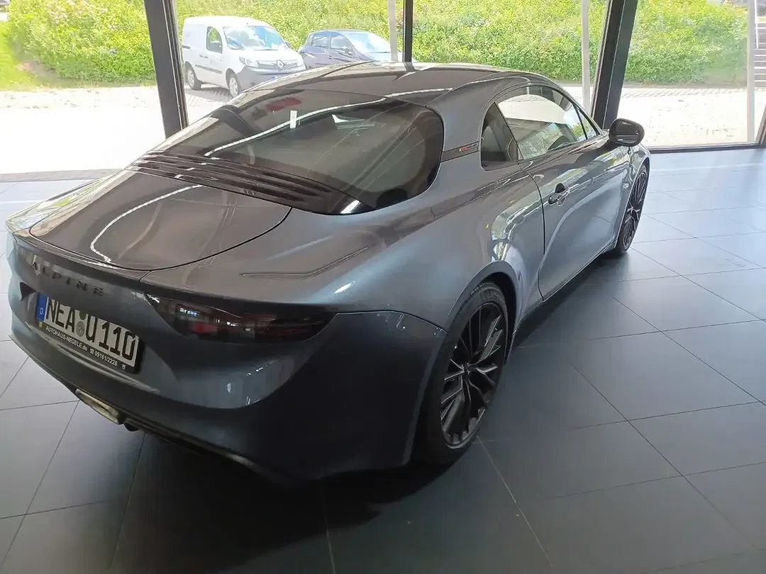Alpine A110 - Thumbnail 7