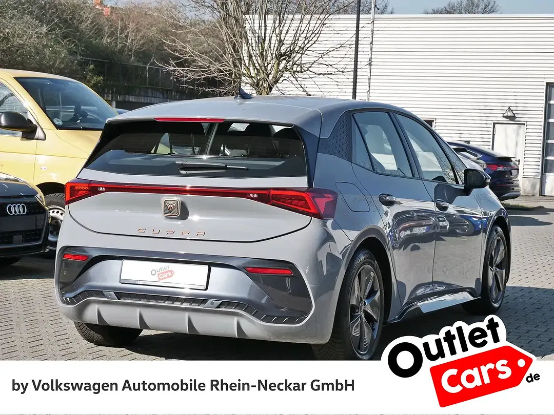CUPRA Born - Thumbnail 4