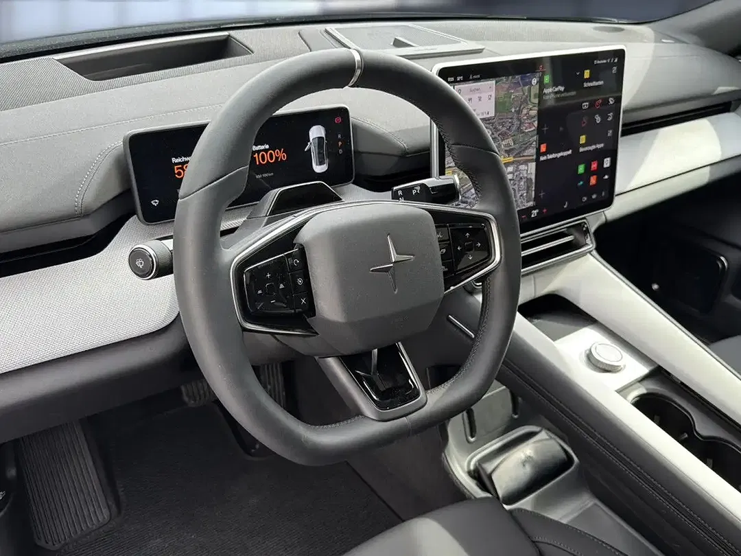 Polestar 4 - Thumbnail 10