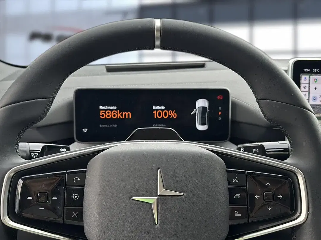 Polestar 4 - Thumbnail 11