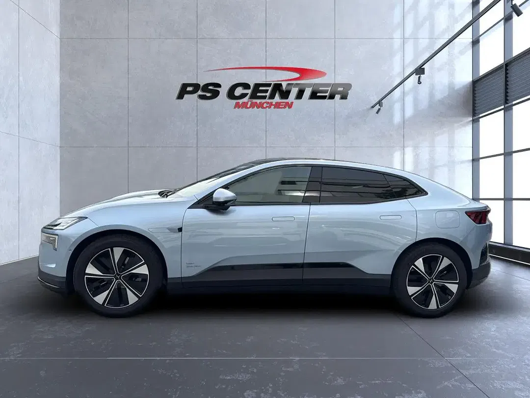 Polestar 4 - Thumbnail 6
