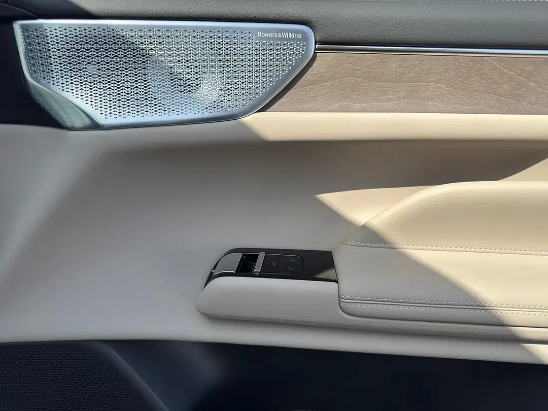 Volvo ES90 Single Motor Extended Range Ultra - Thumbnail 13