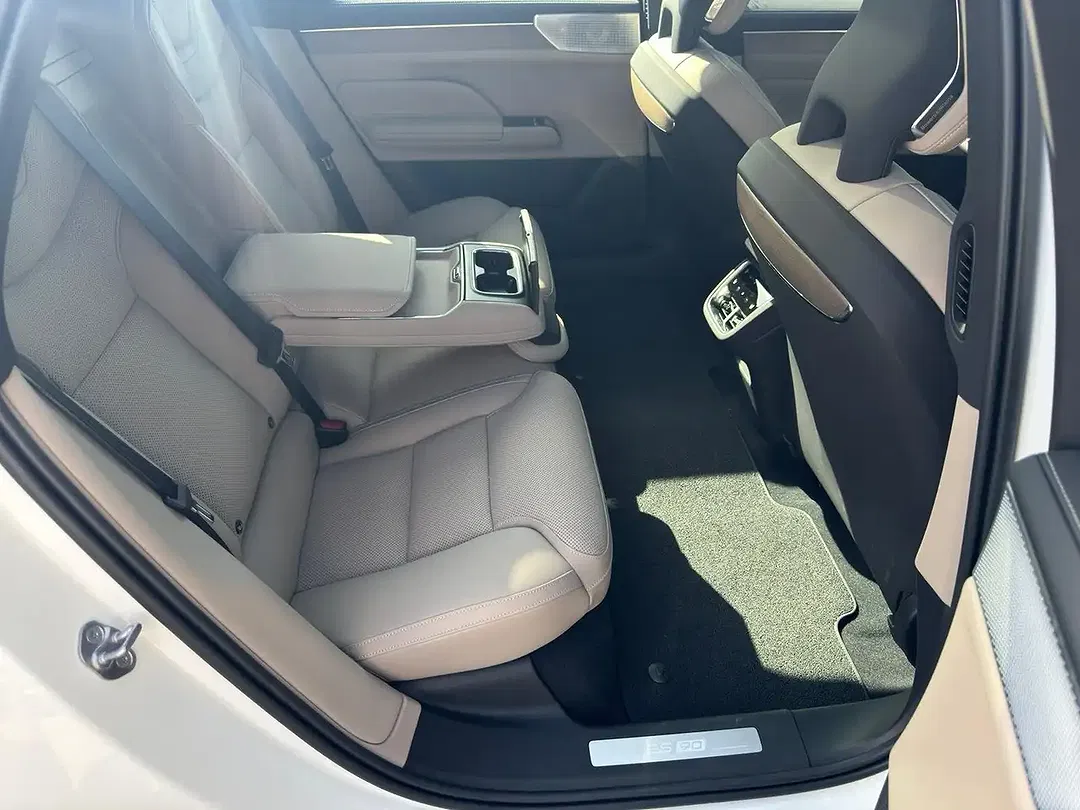 Volvo ES90 Single Motor Extended Range Ultra - Thumbnail 14