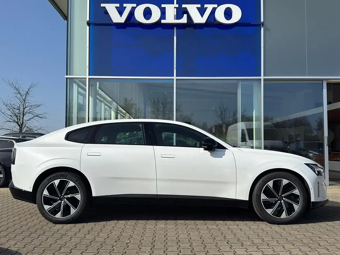 Volvo ES90 Single Motor Extended Range Ultra - Thumbnail 3
