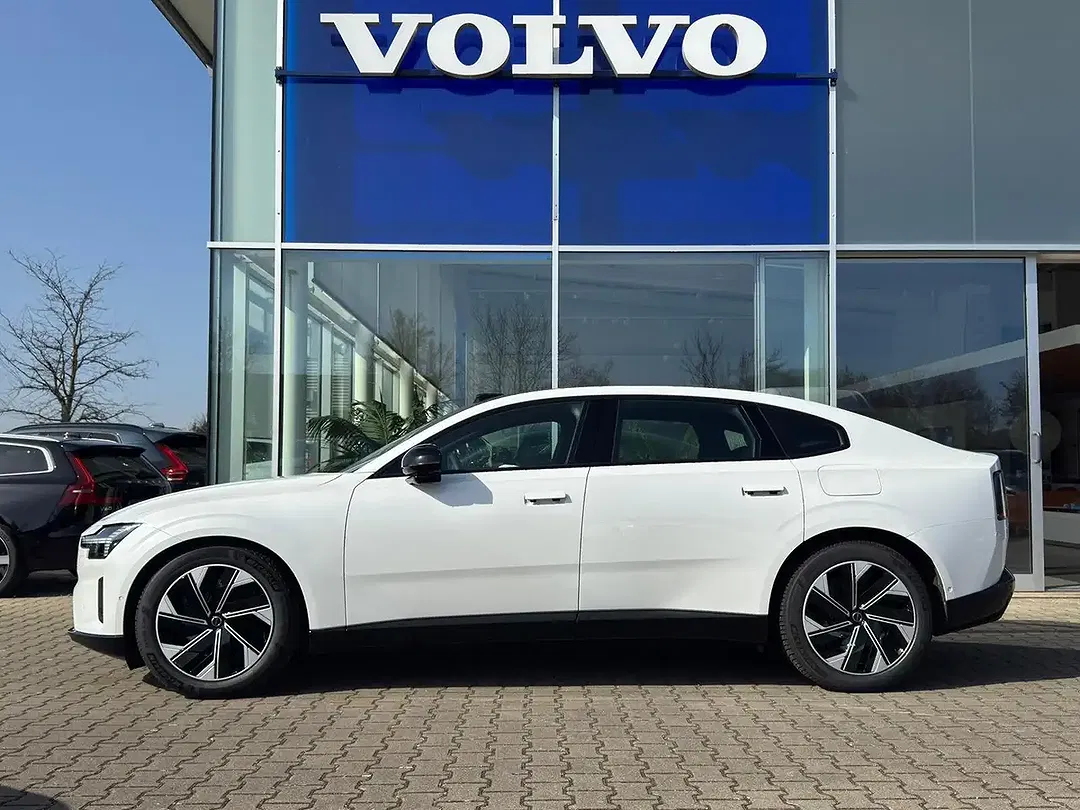 Volvo ES90 Single Motor Extended Range Ultra - Thumbnail 4