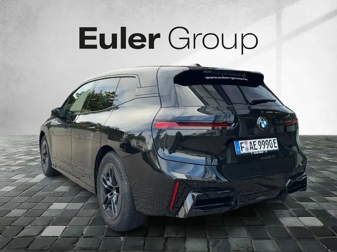 BMW iX xDrive - Thumbnail 4