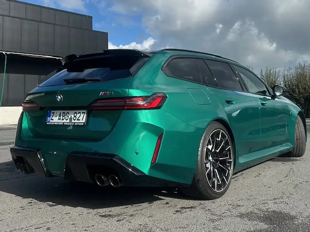 BMW M5 PHEV Touring - Thumbnail 10
