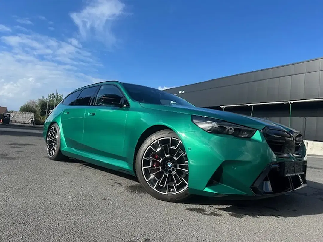 BMW M5 PHEV Touring - Thumbnail 12