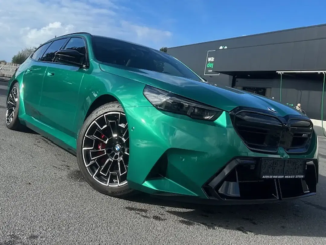 BMW M5 PHEV Touring - Thumbnail 6