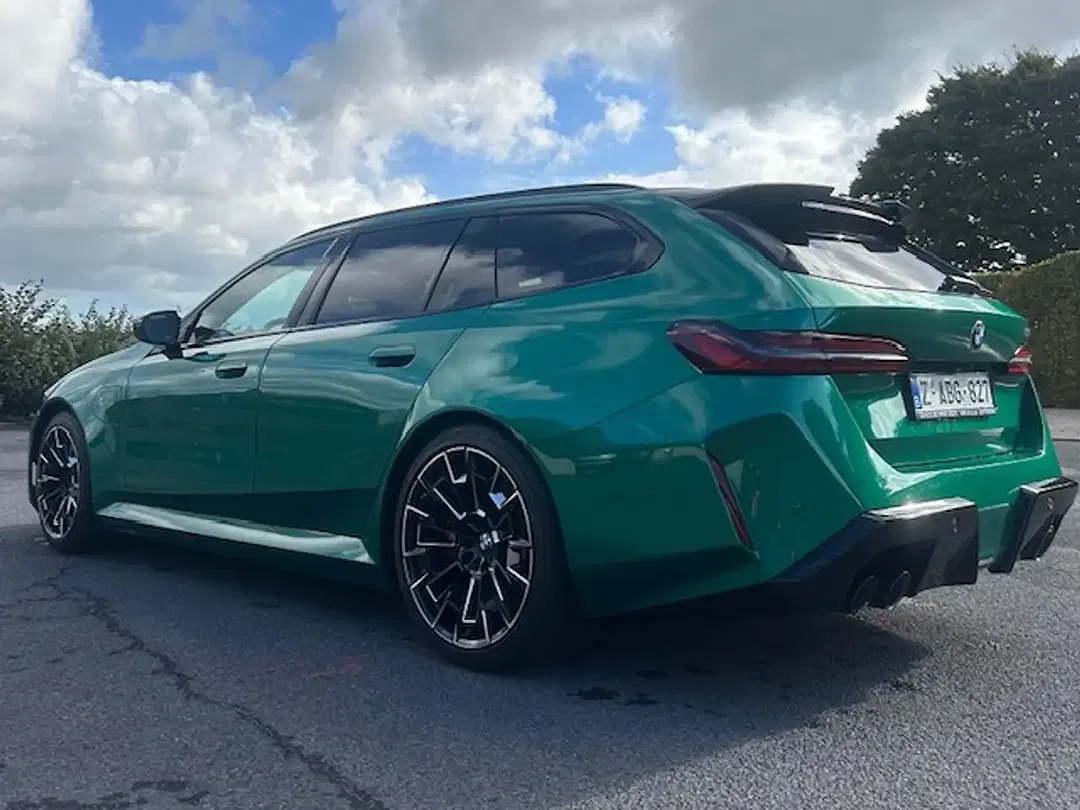 BMW M5 PHEV Touring - Thumbnail 9