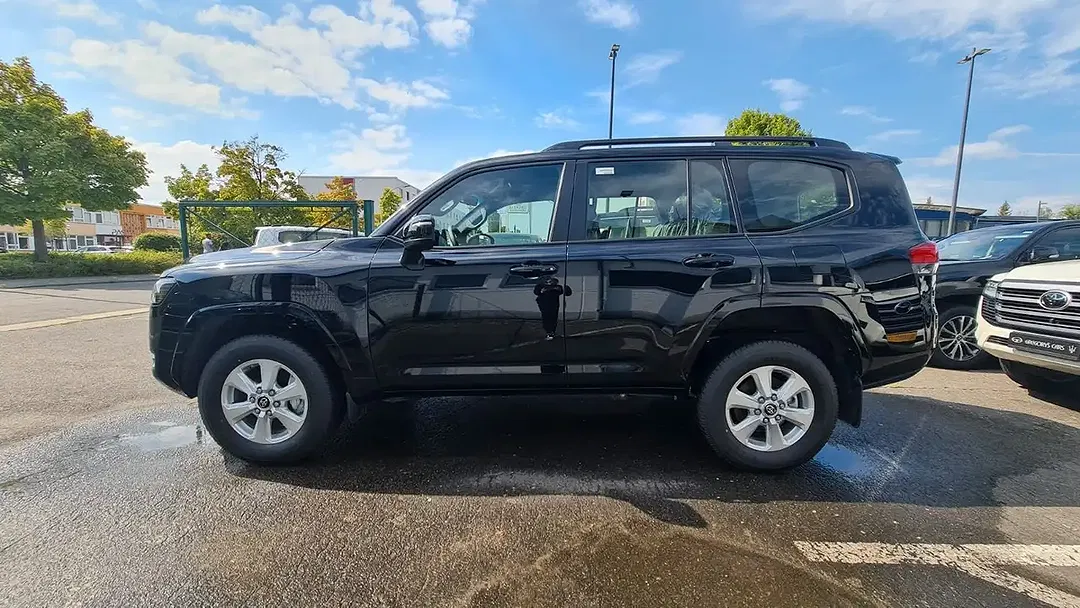 Toyota Land Cruiser Elegance - Thumbnail 9