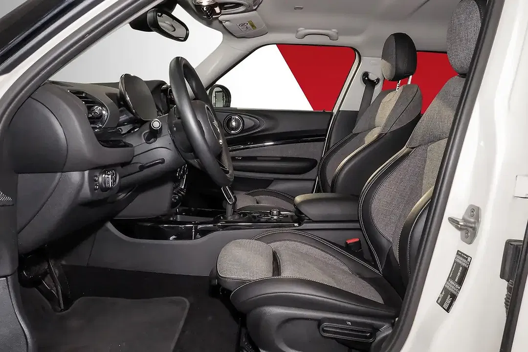 MINI Cooper Clubman D - Thumbnail 8