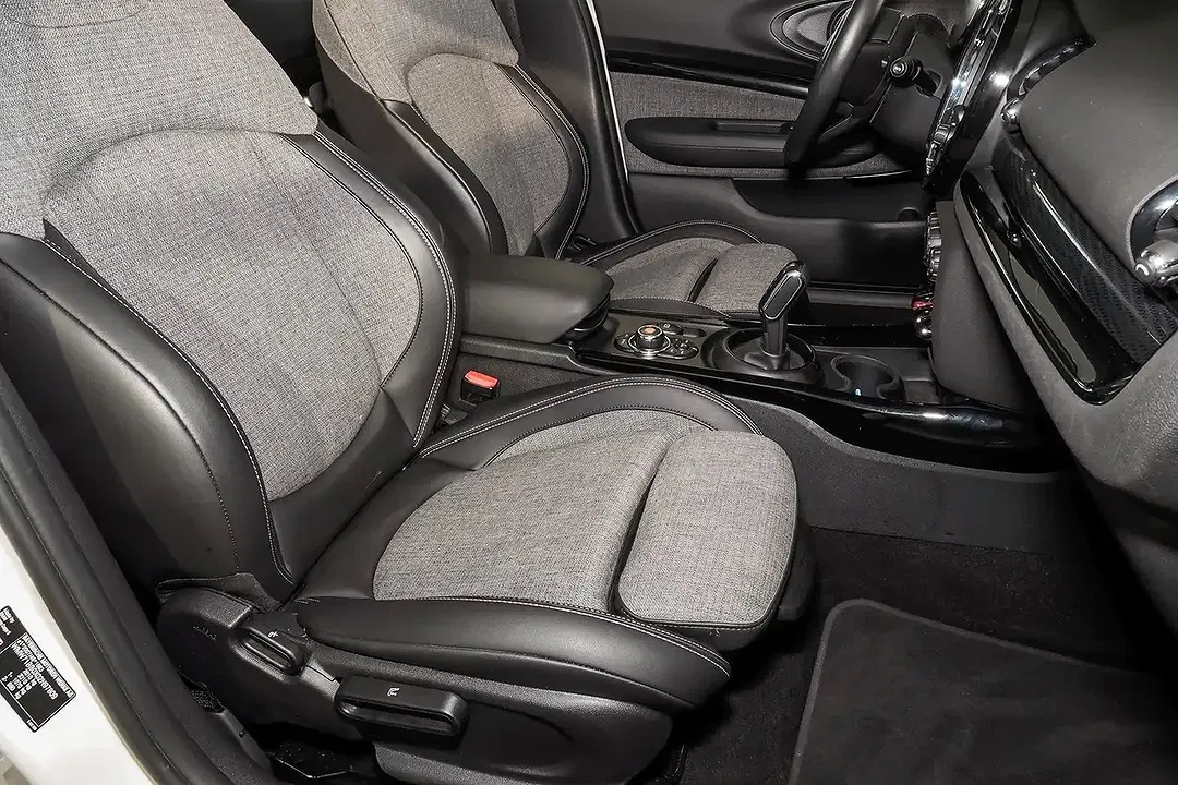 MINI Cooper Clubman D - Thumbnail 9