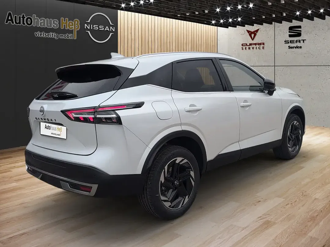 Nissan Qashqai 1.3 N-Connecta - Thumbnail 5