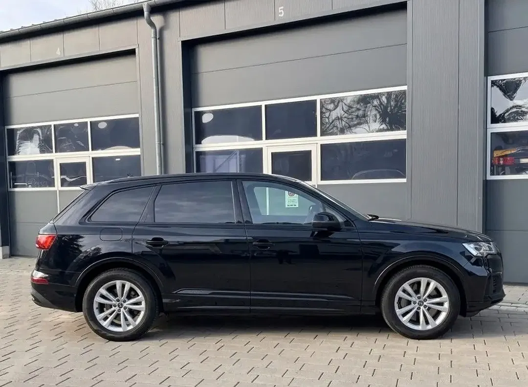 Audi Q7 55 TFSI e quattro competition plus - Thumbnail 4