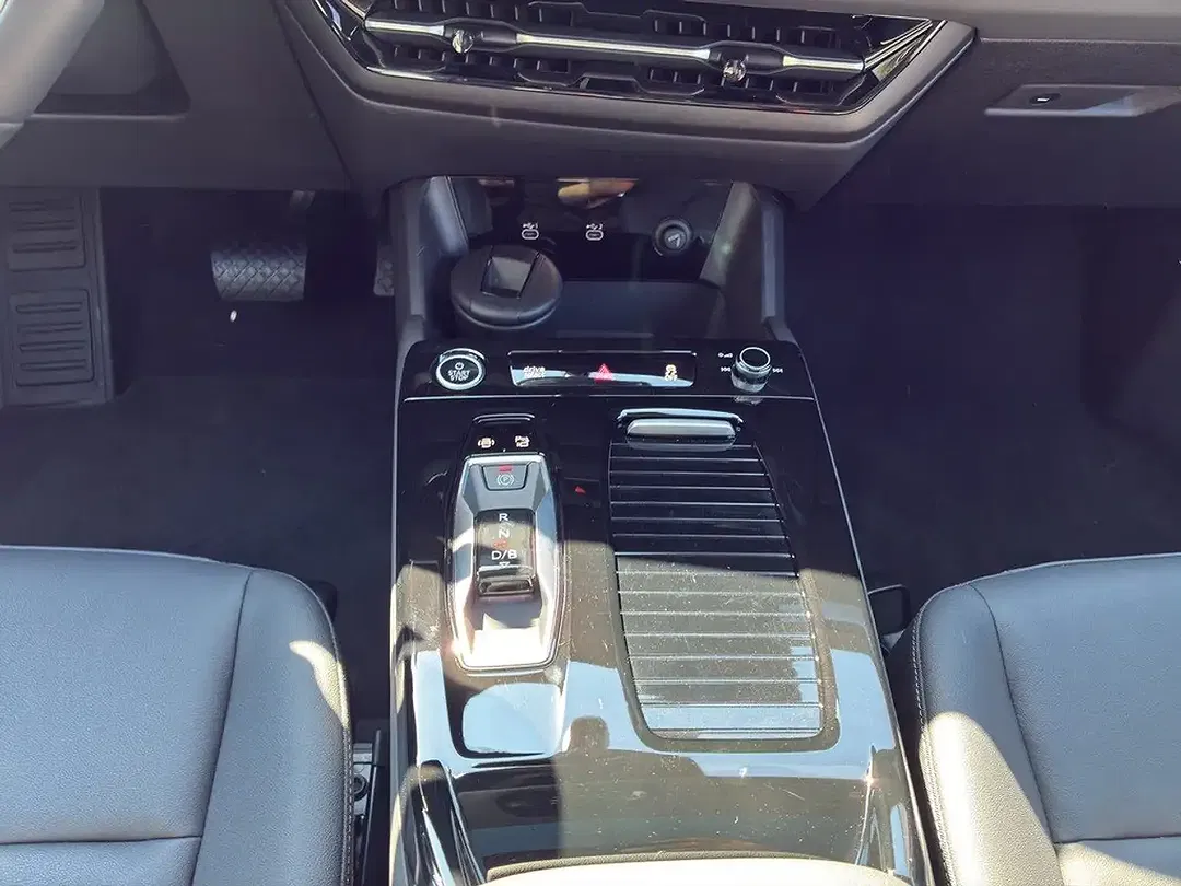 Audi Q6 e-tron performance Sportback S line - Thumbnail 13