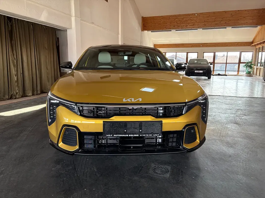 Kia K4 GT-Line - Thumbnail 3
