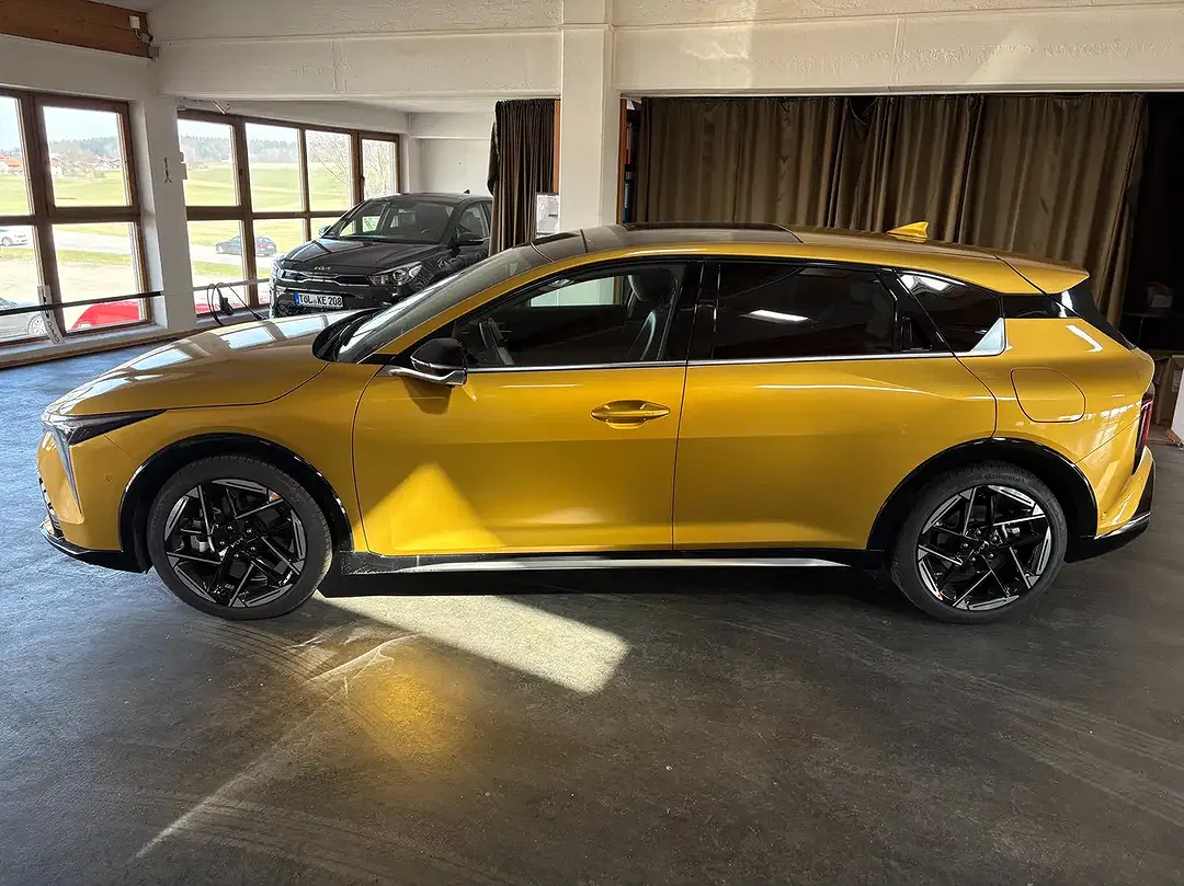 Kia K4 GT-Line - Thumbnail 4