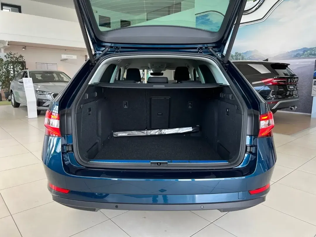 Skoda Superb 2.0 TDI Combi Ambition - Thumbnail 13