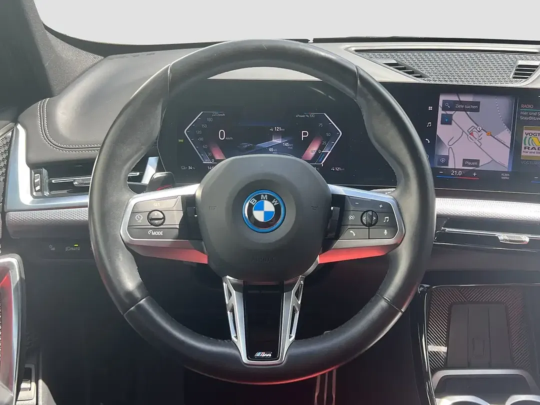 BMW iX1 xDrive M Sport - Thumbnail 12