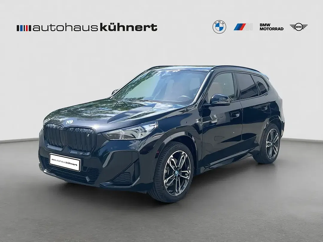 BMW iX1 xDrive M Sport - Thumbnail 2