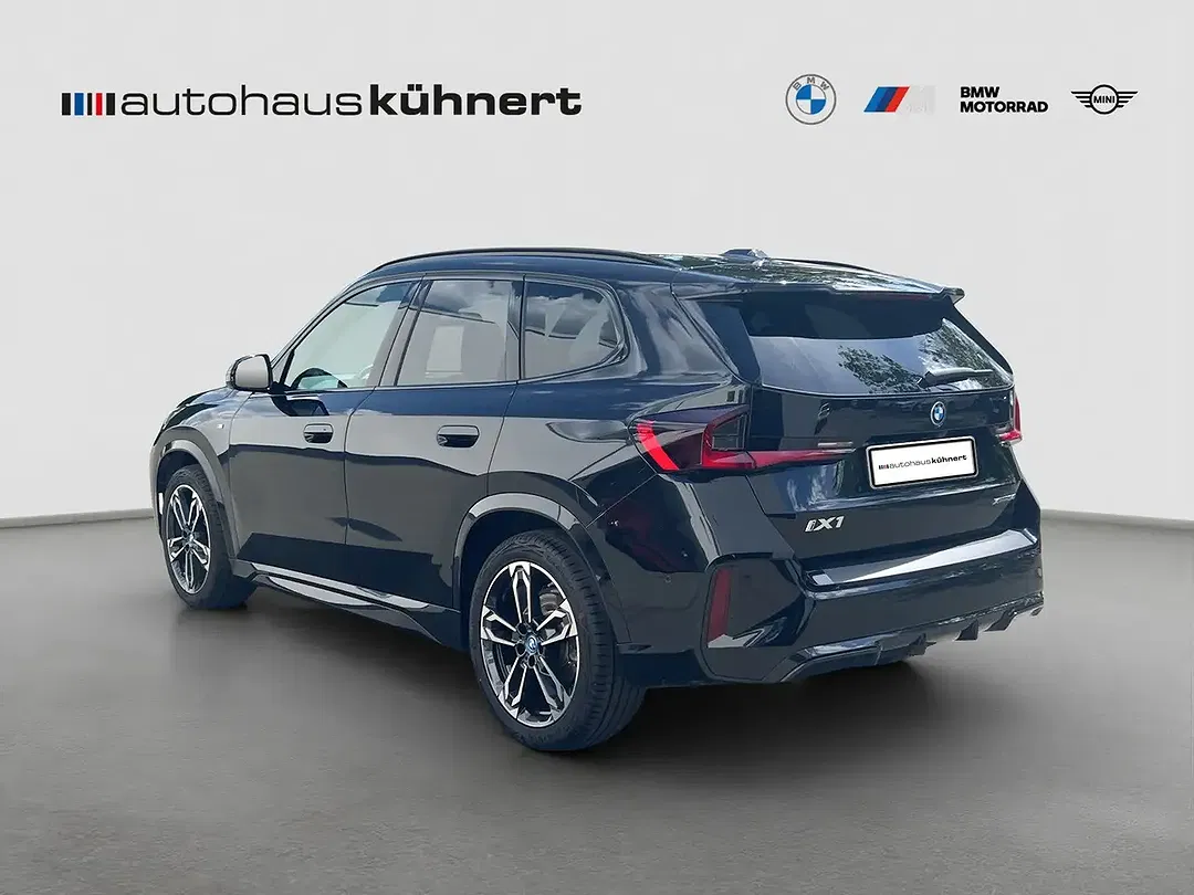 BMW iX1 xDrive M Sport - Thumbnail 5