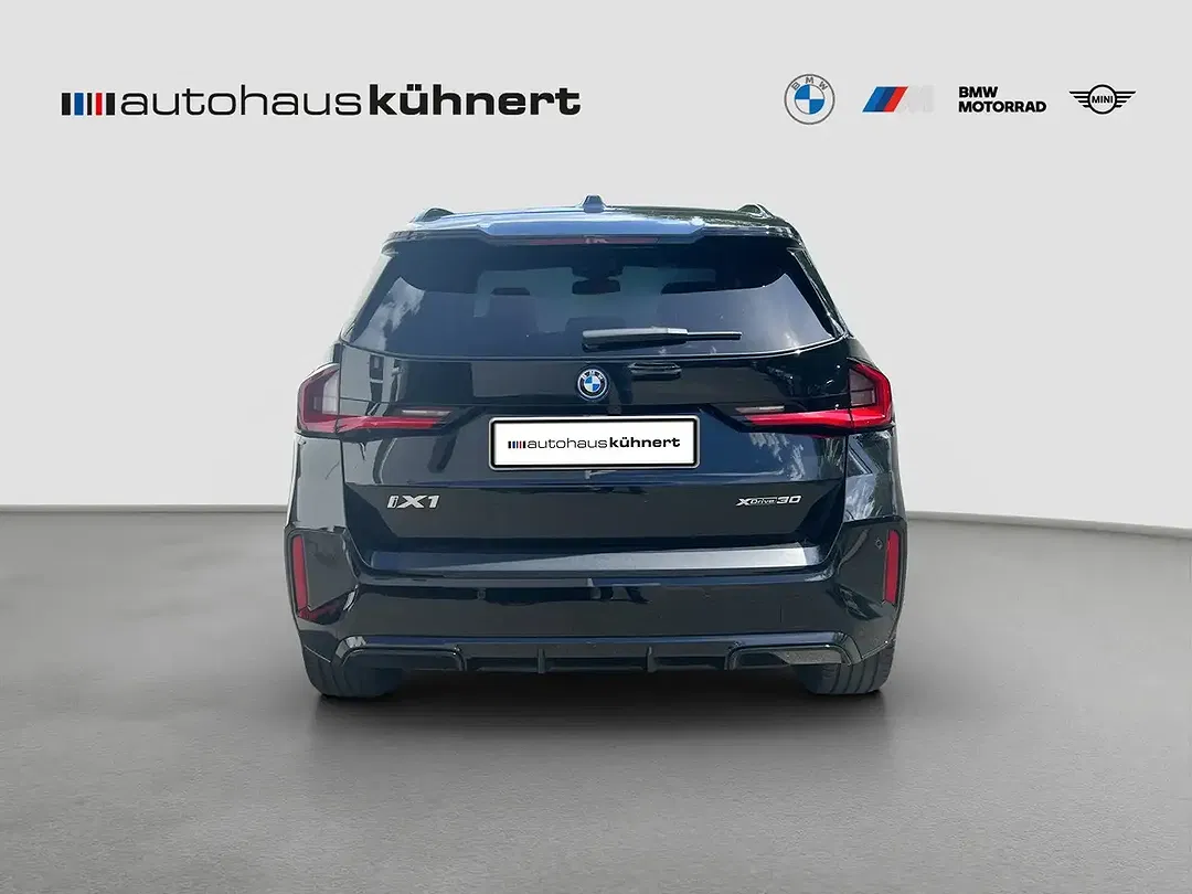 BMW iX1 xDrive M Sport - Thumbnail 6