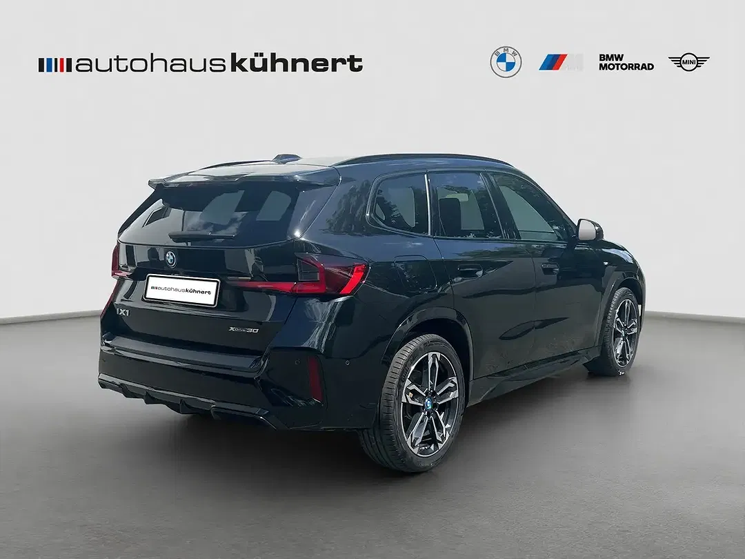 BMW iX1 xDrive M Sport - Thumbnail 7