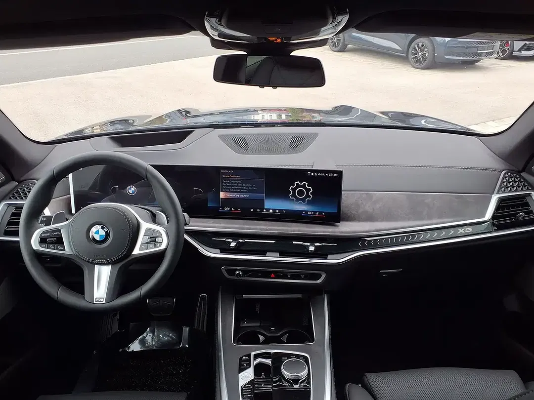 BMW X5 M - Thumbnail 9