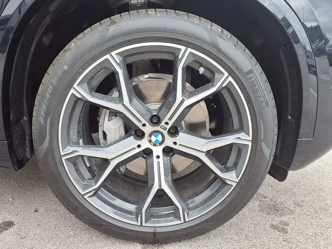 BMW X5 M - Thumbnail 13