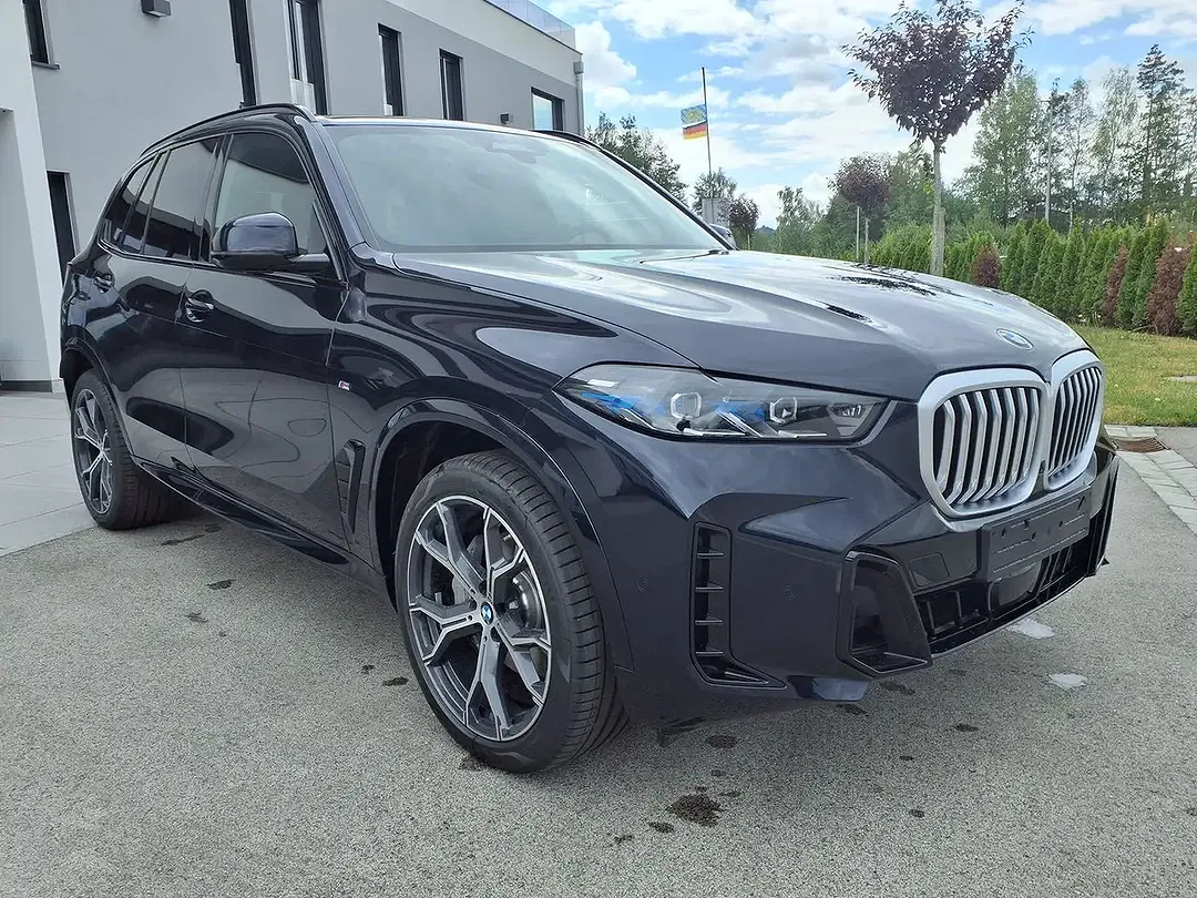 BMW X5 M - Thumbnail 4