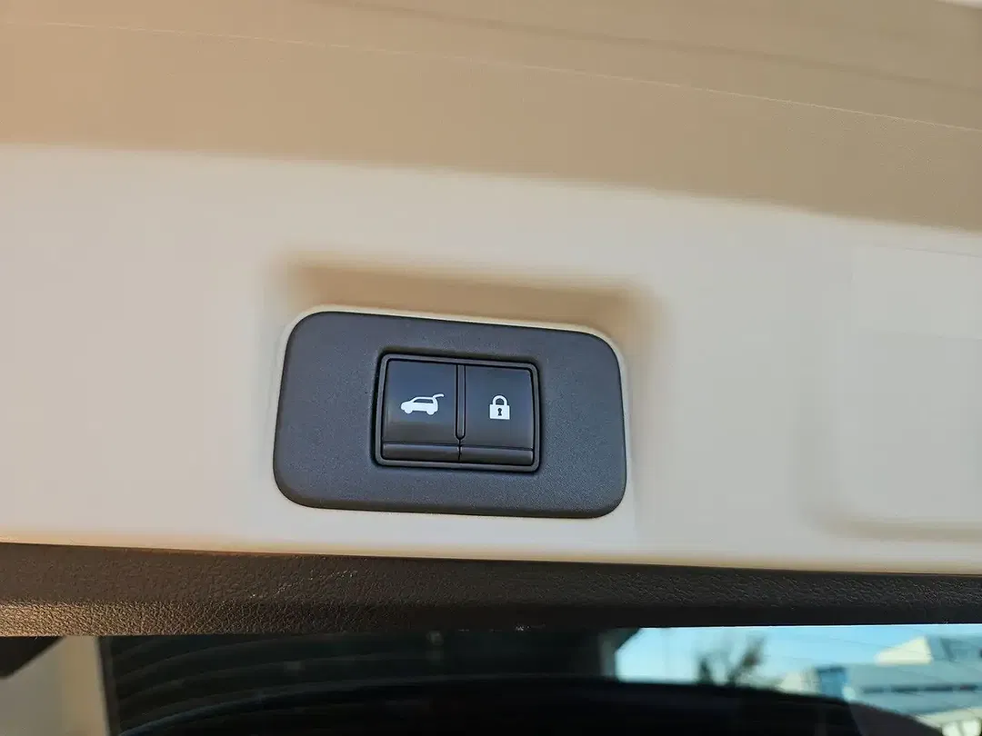 Nissan Ariya ProPilot Basis - Thumbnail 13