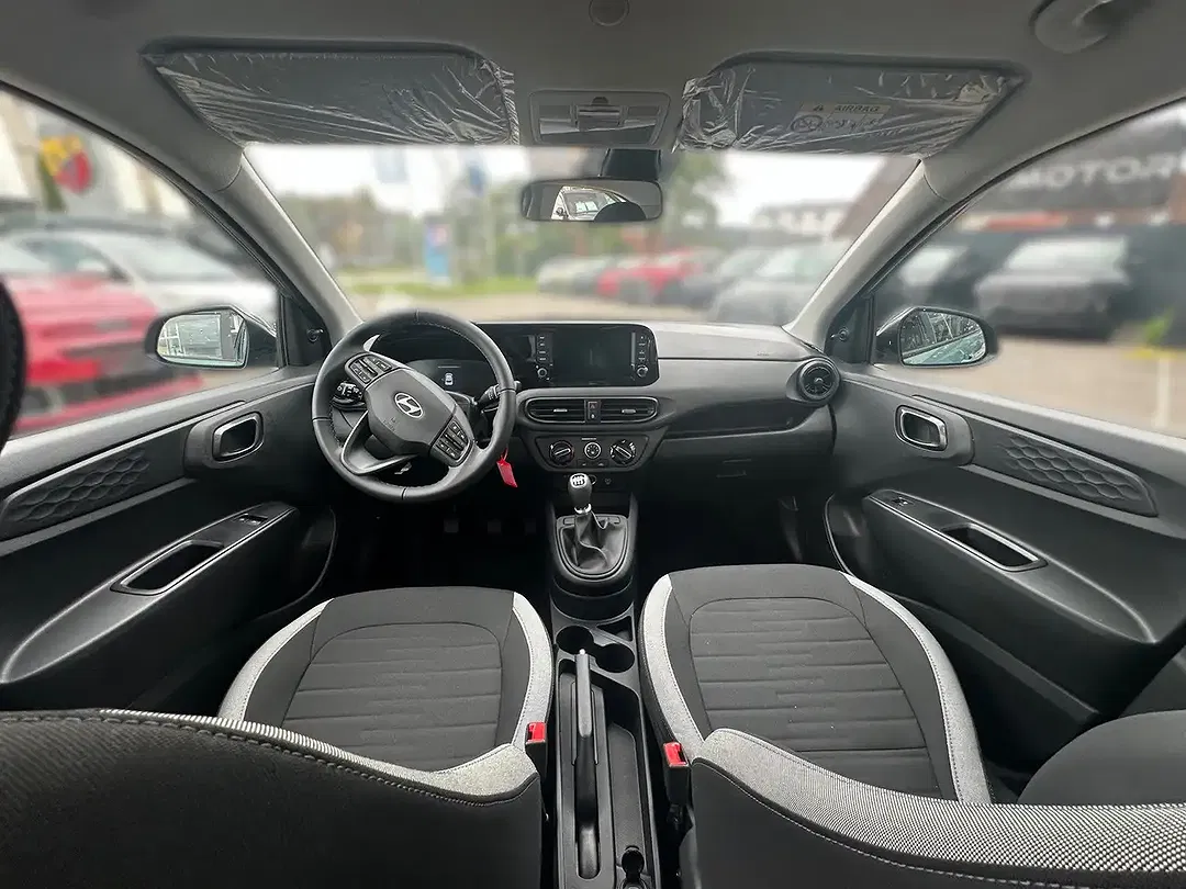 Hyundai i10 Select - Thumbnail 9